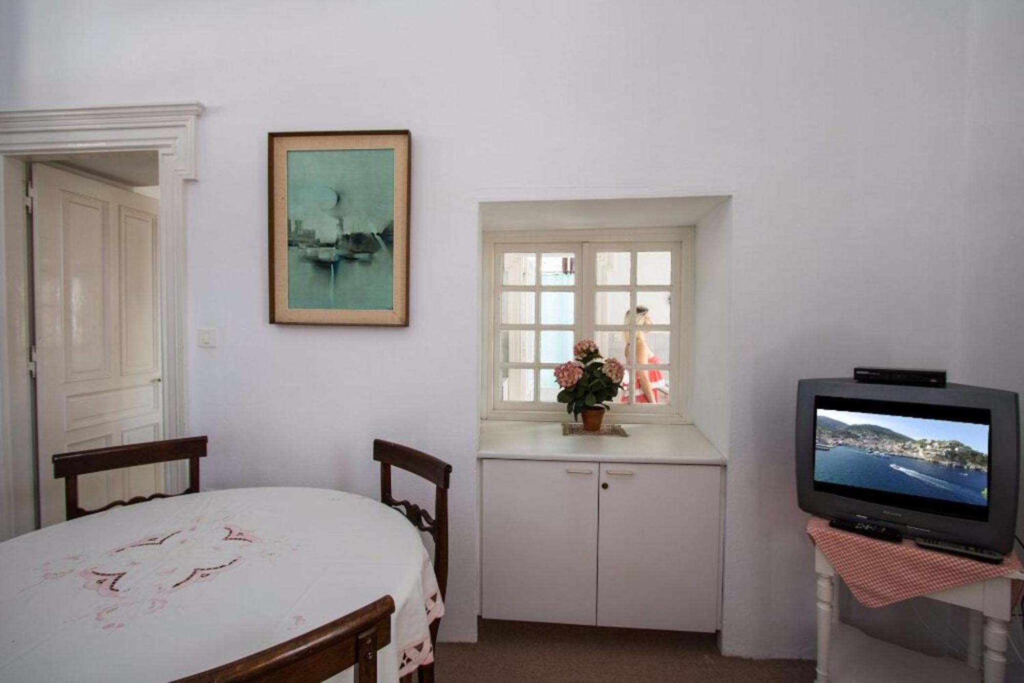 Achilleas Pension ไฮดรา ภายนอก รูปภาพ